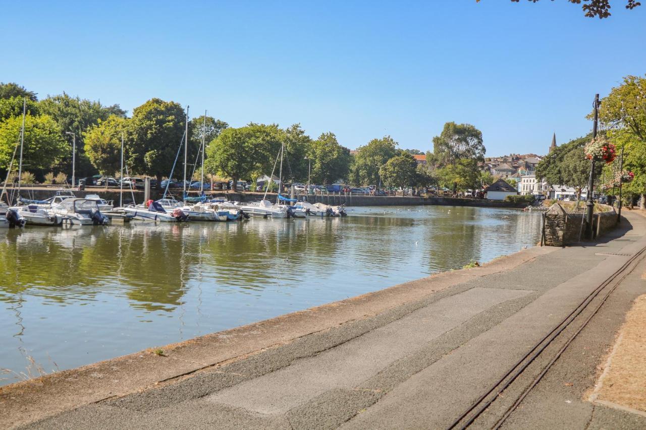 Waters Reach Villa Kingsbridge  Bagian luar foto