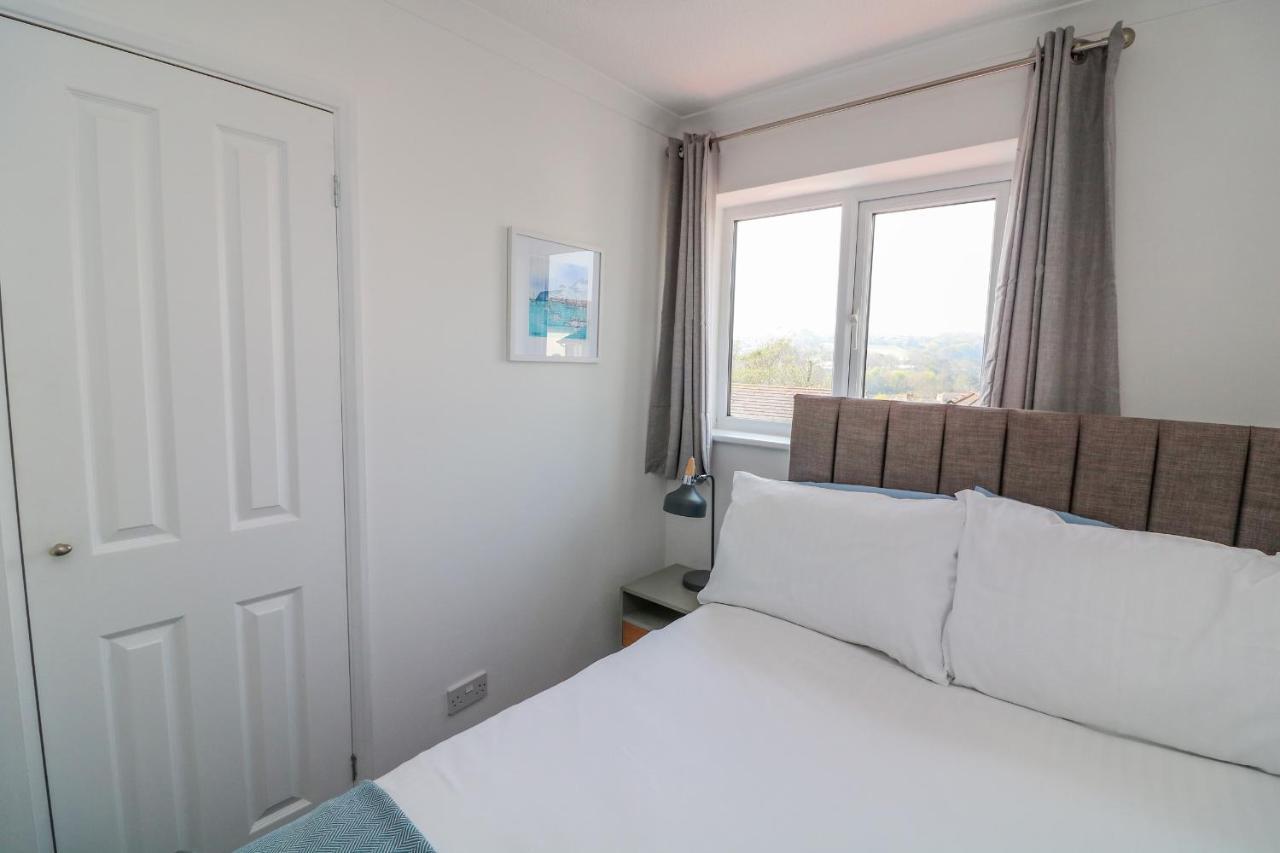 Waters Reach Villa Kingsbridge  Bagian luar foto